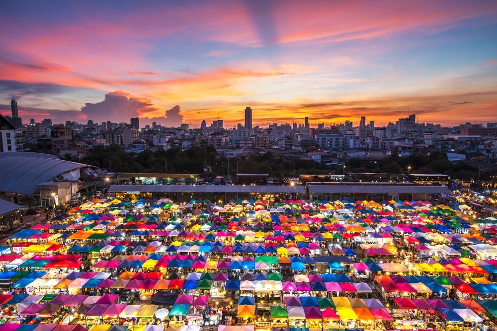 Bangkok a Dubaj jednou cestou. trhy