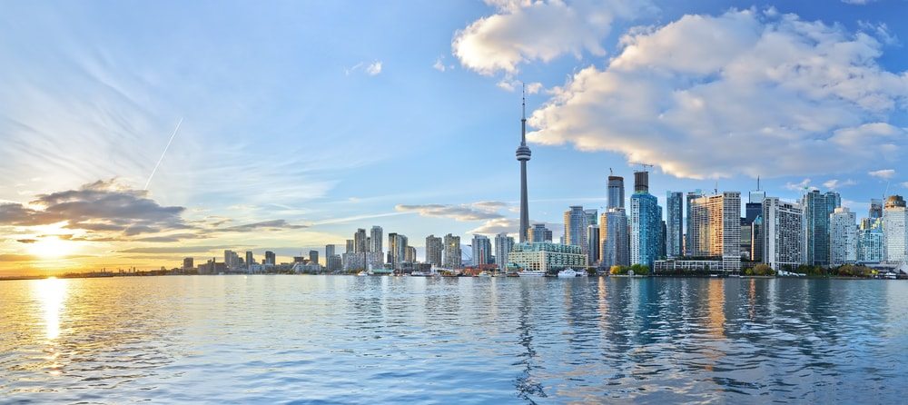 Panorama Toronta z dialky