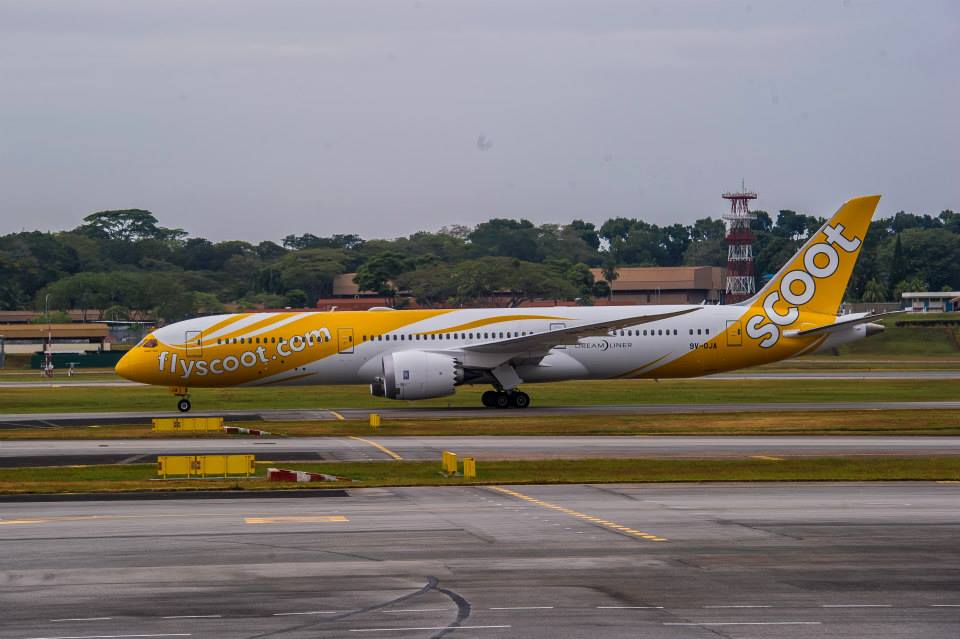 dreamliner na letiskovej drahe