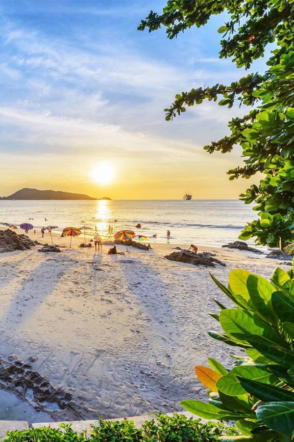 phuket Hlavná sezóna na Phukete? Potrebujete túto letenku