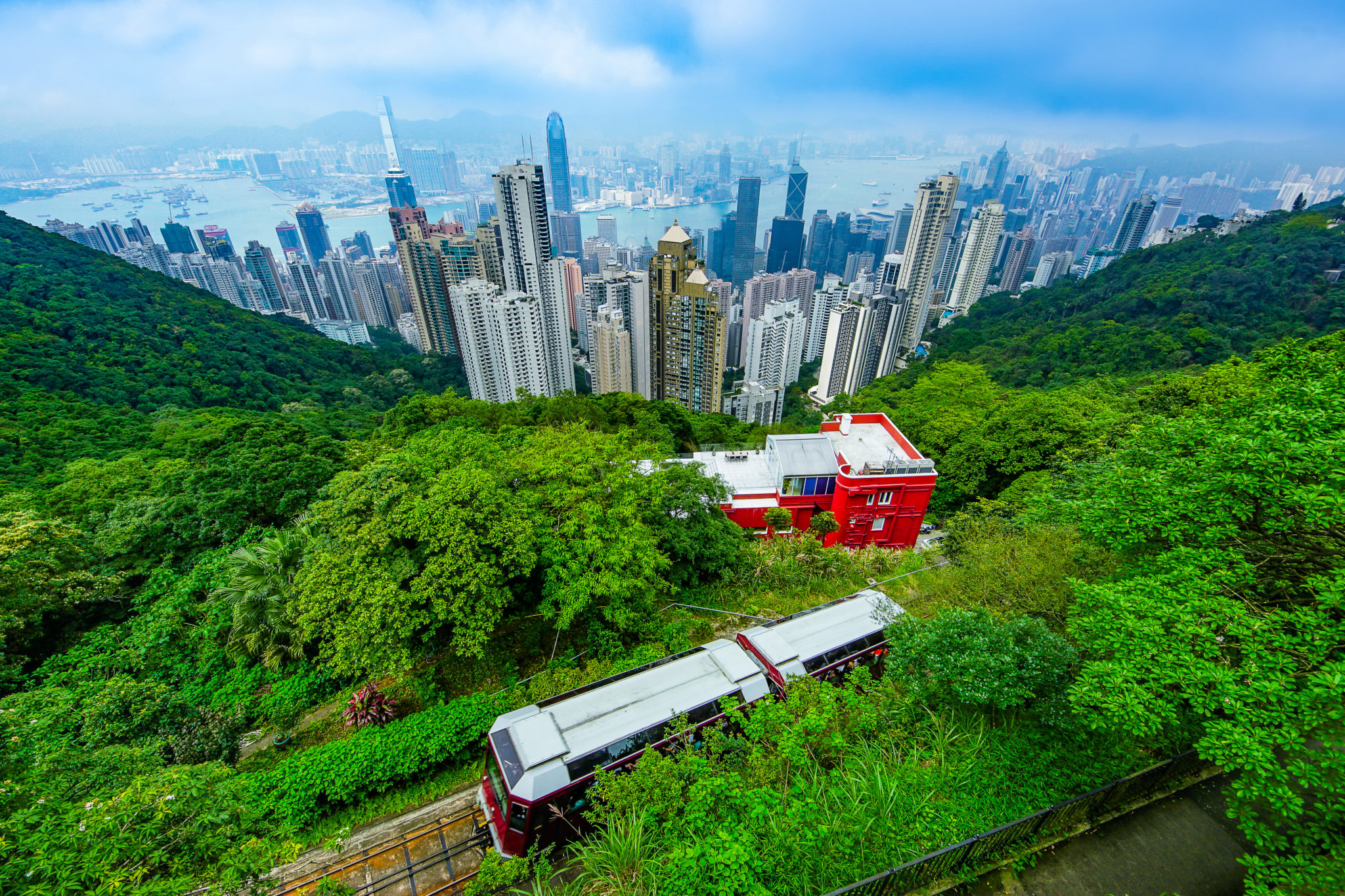 Hongkong chce prilákať turistov, v lotérii rozdá 500-tisíc leteniek