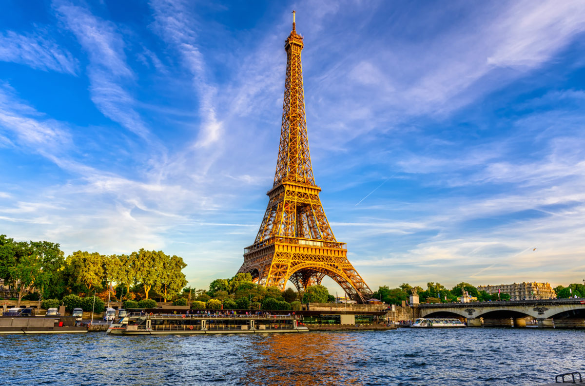dreamstime_xxl_107376702 Tri noci v Paríži: Vidieť Eiffelovku nestačí (tipy na peckový výlet)