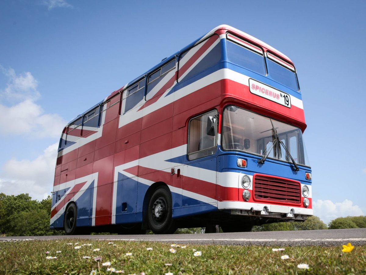 Spice Bus zo Spice World je teraz Airbnb: Len za 115 eur na noc!