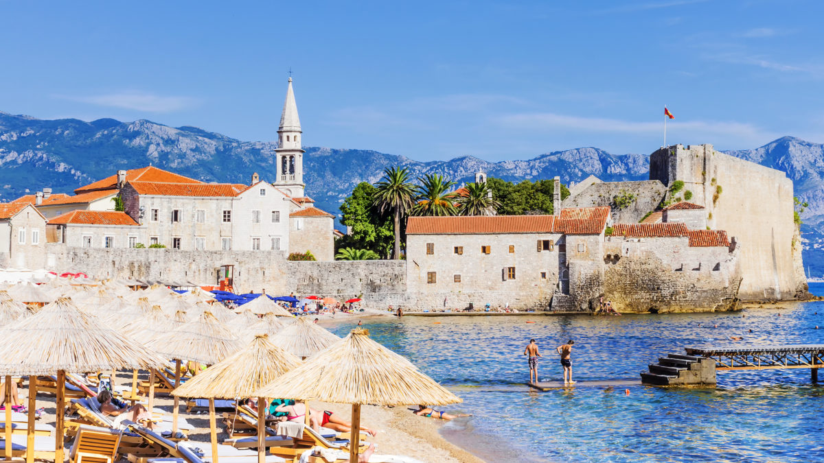 Naše tipy na lacné letenky na leto. Z Bratislavy, Košíc aj Viedne od 39€!