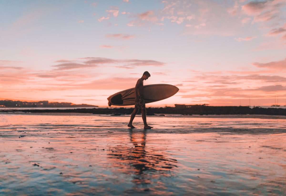 zachary-shea-MAFUZ8Nh7XQ-unsplash Od Portugalska po Írsko. Najlepšie miesta na surfovanie v Európe