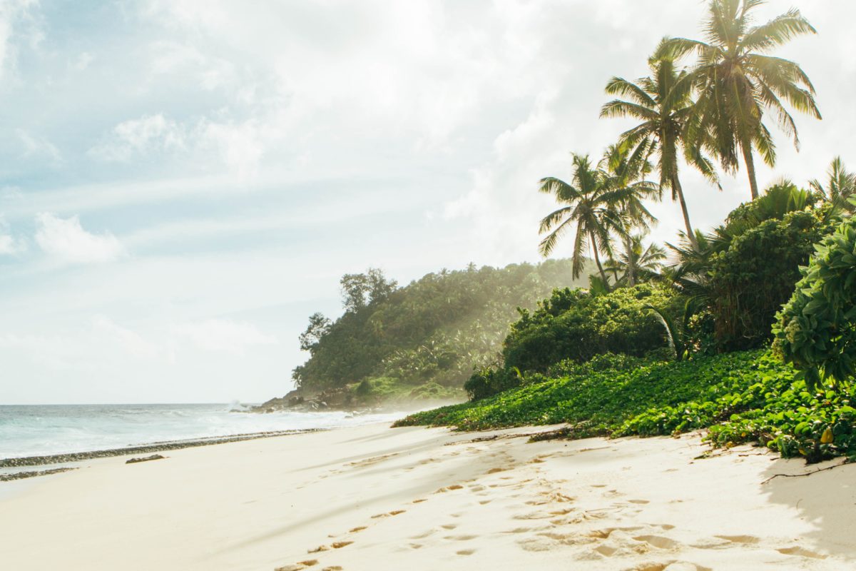 PONUKA DŇA: Týždeň na Seychelách v 3* hoteli aj s letenkami za 989€