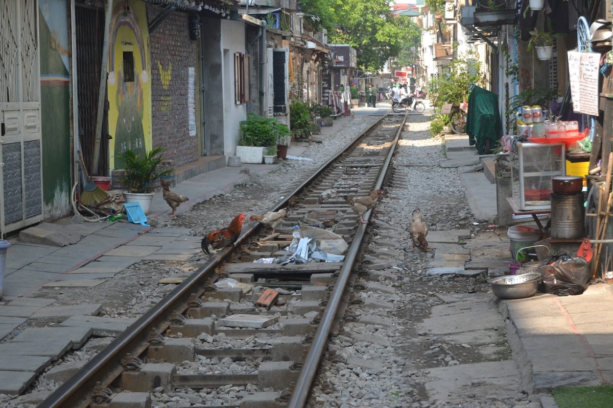 vietnam-4236393_1280 Vlaková ulica v Hanoji: Kaviarne sú tu nebezpečné