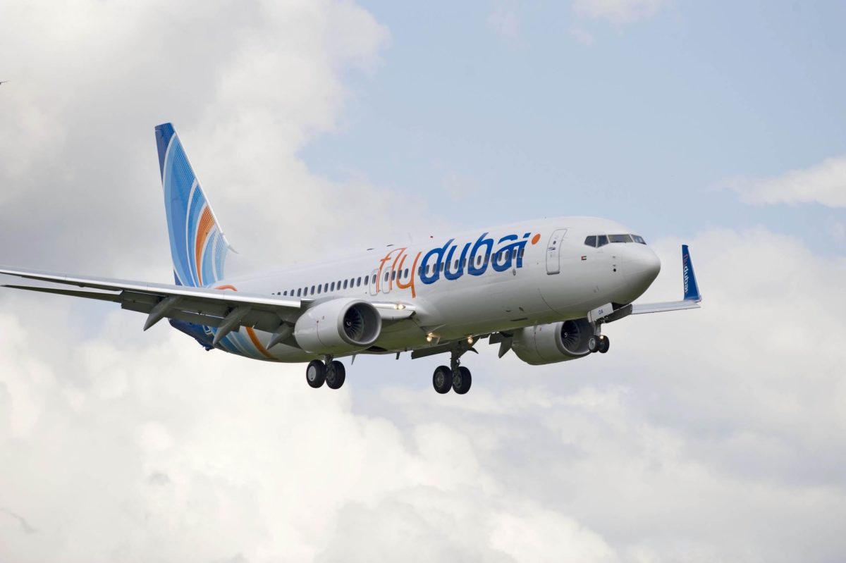 Aircraft in flight with wheels down Nová linka z Budapešti do Dubaja: s flydubai od septembra 4-krát týždenne. Kúp letenky teraz za 249€!