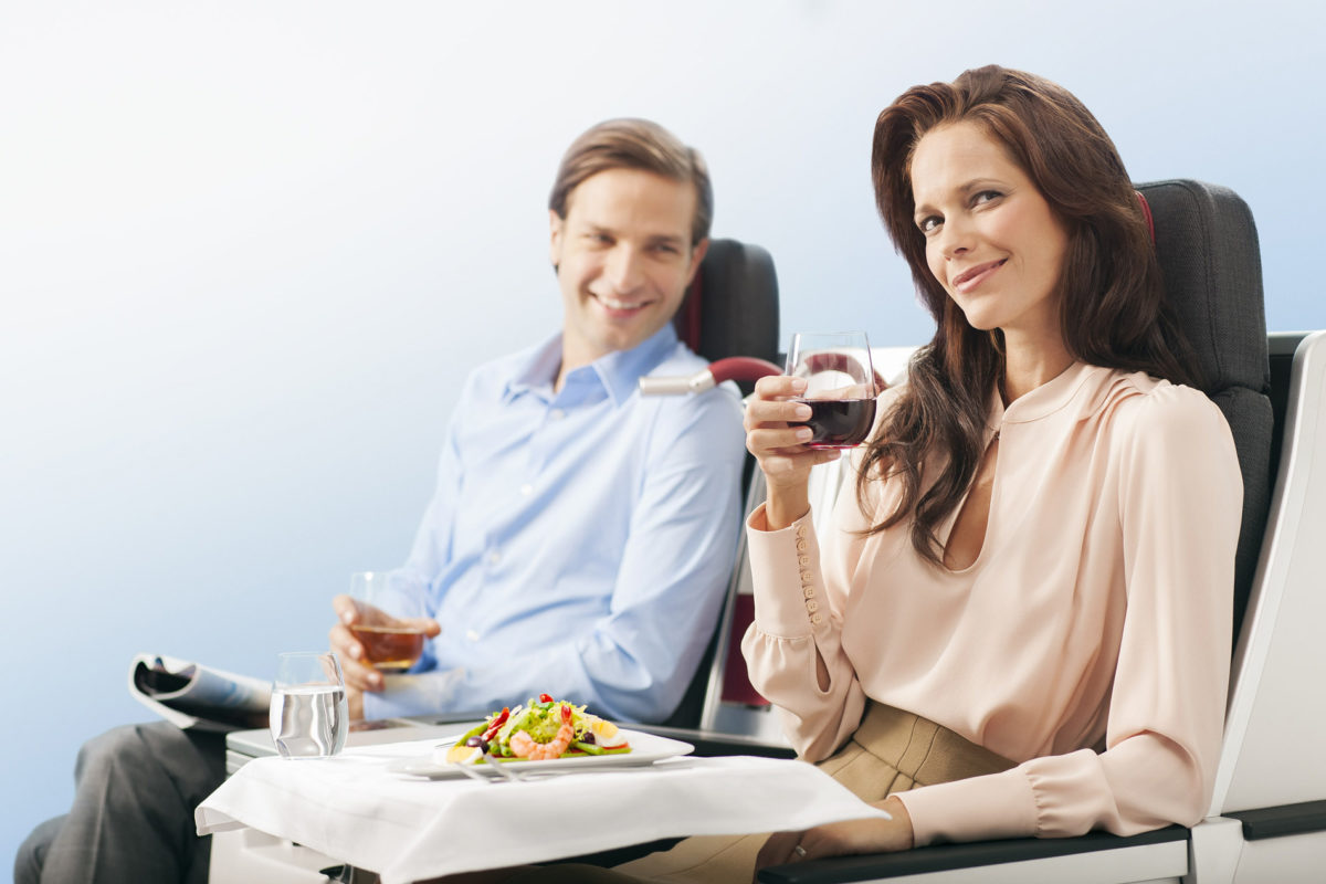 business trieda austrian airlines (2) Lietajúca kaviareň a mäkký vankúš. Takto vyzerá biznis trieda Austrian Airlines!