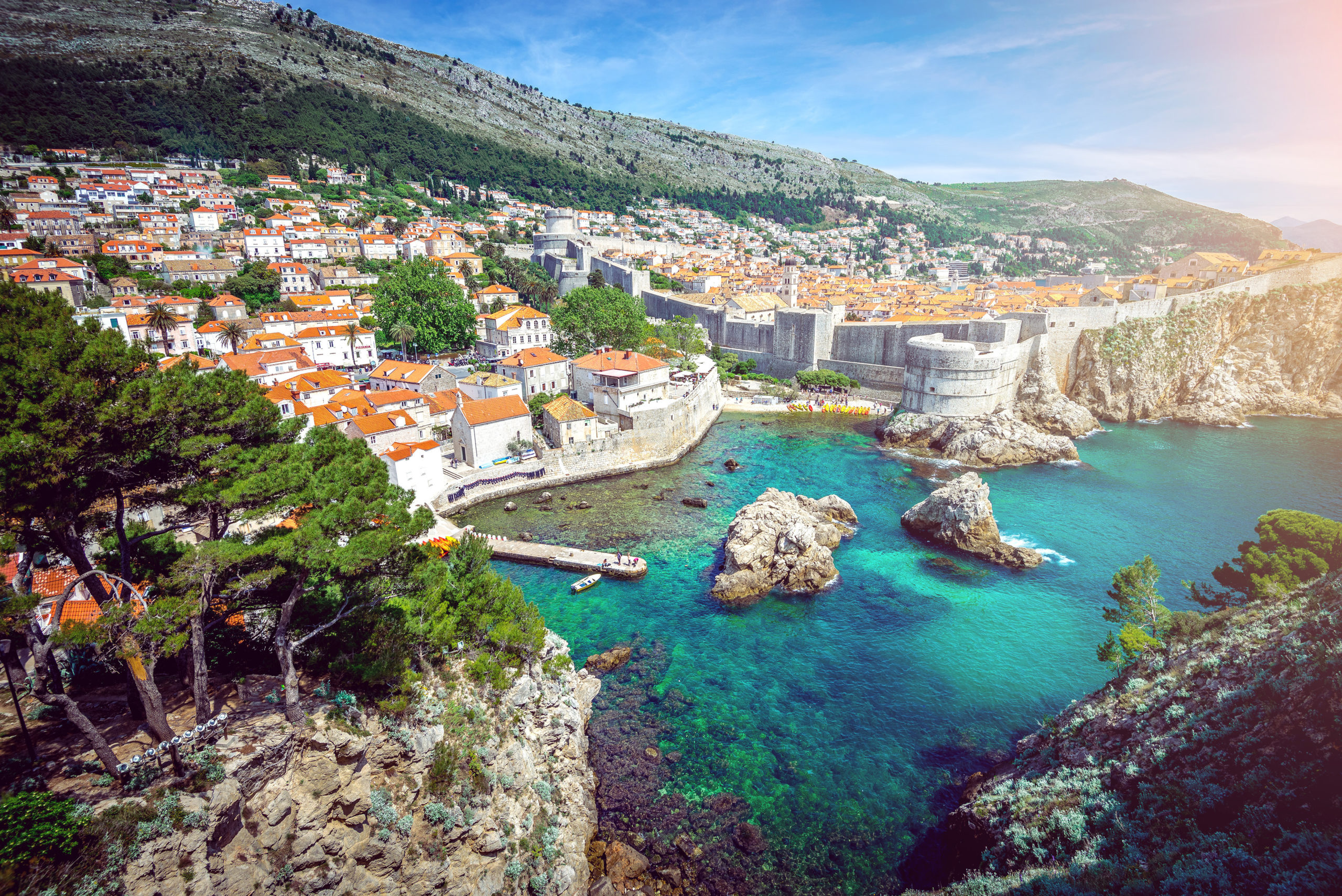 dubrovnik Ak sa vyberieme k moru, v drvivej väčšine prípadov to bude Chorvátsko