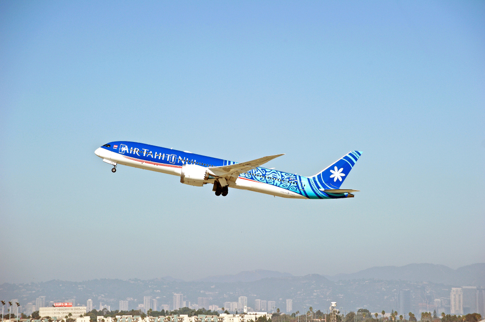 boein 787 dreamliner air tahiti nui Nemôžu pristáť v Amerike, tak lietajú z Paríža priamo na Tahiti
