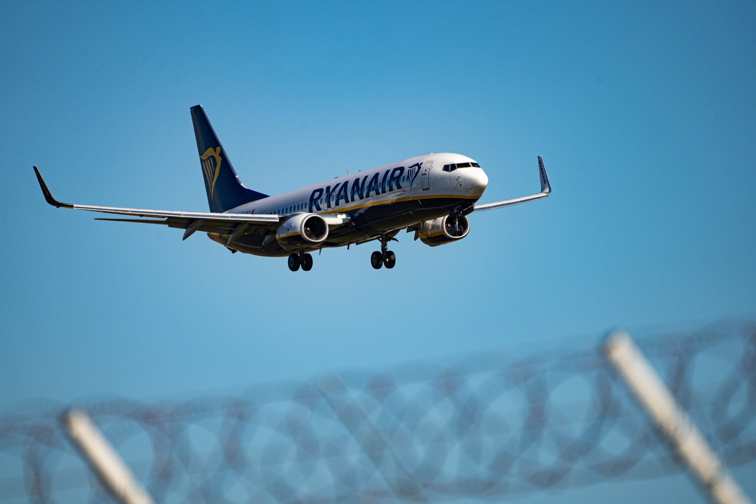 Ryanair kvôli Orbánovej dani zruší aj 10 plánovaných liniek z letiska Budapešť