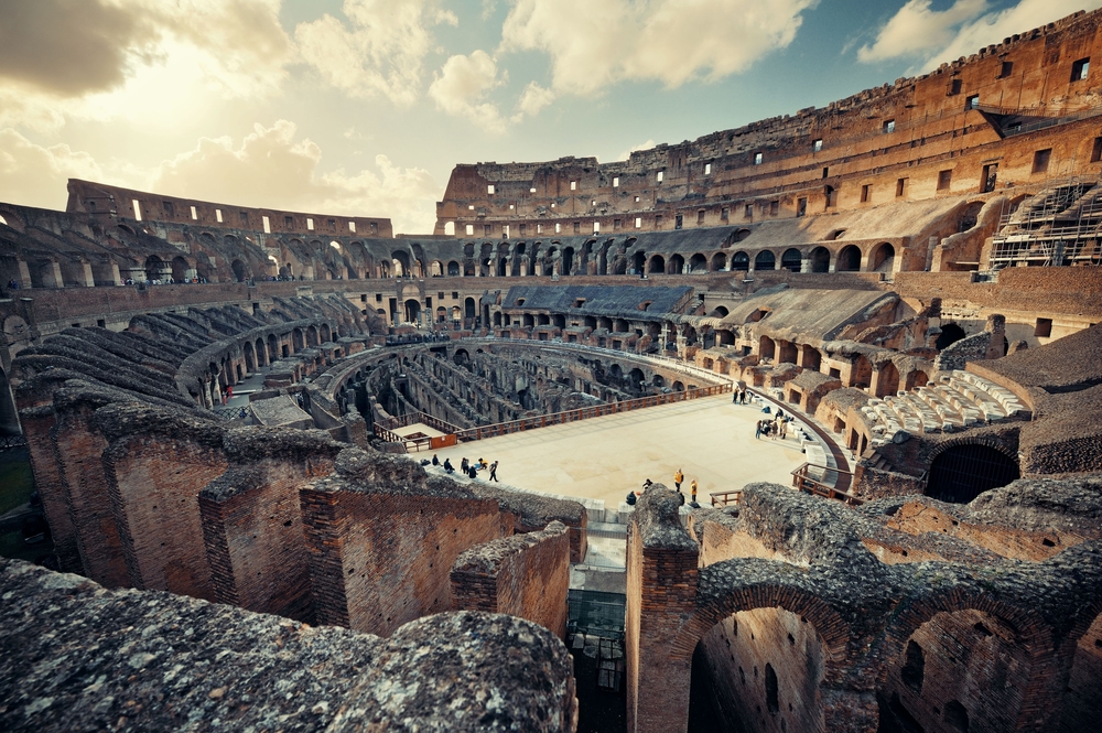 Koloseum-prilákalo-do-Ríma-množstvo-návštevníkov-v-dôsledku-čoho-začali-amfiteátre-stavať-viaceré-antické-mestá.-Shutterstock-1 Cestovanie do Talianska: povinná päťdňová karanténa bude platiť do konca apríla