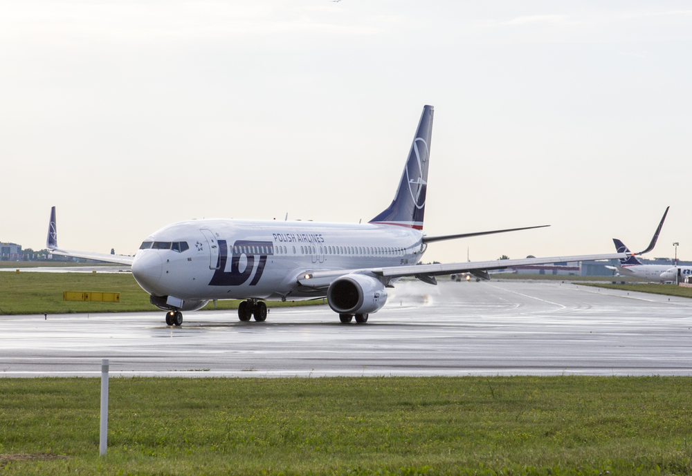 lot Aerolinky LOT predlžujú zákaz letov do 45 krajín