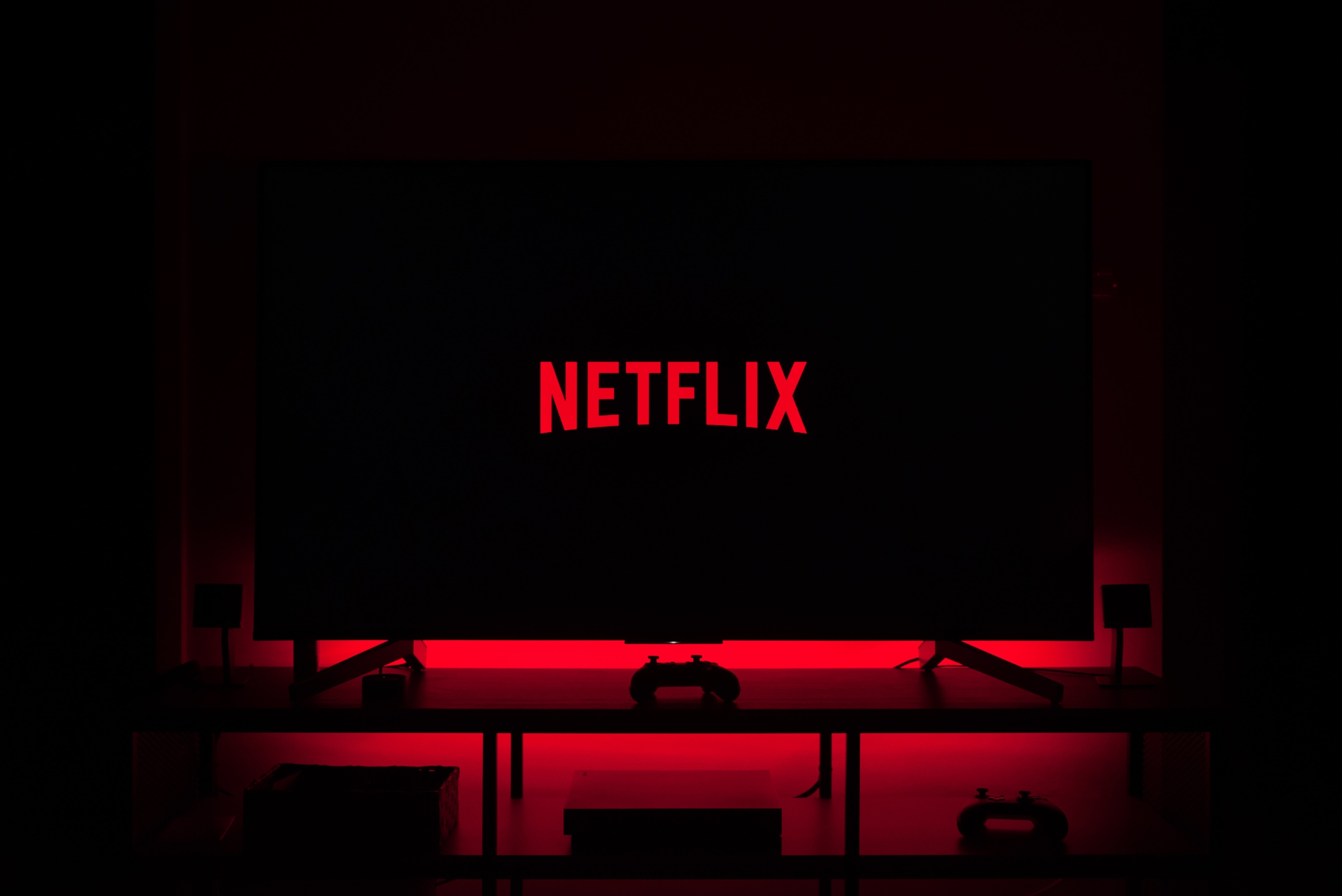 netflix cover 7 obľúbených Netflix seriálov a miesta, kde sa natáčali