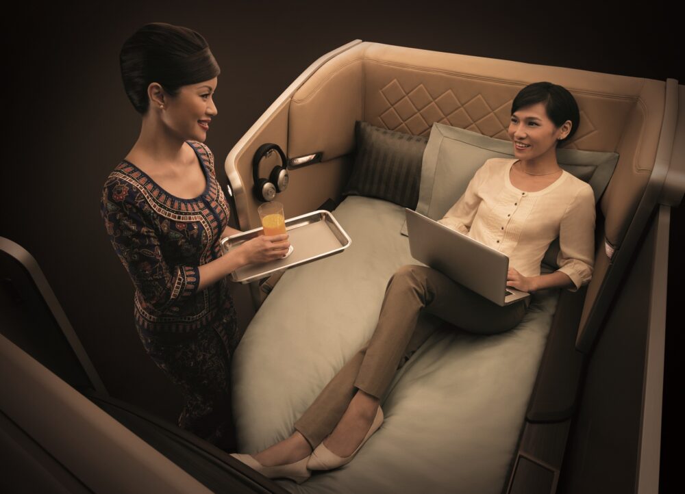 singapore airlines Patria medzi svetovú špičku a idú predávať svoje skúsenosti. Singapore Airlines začnú školiť firmy