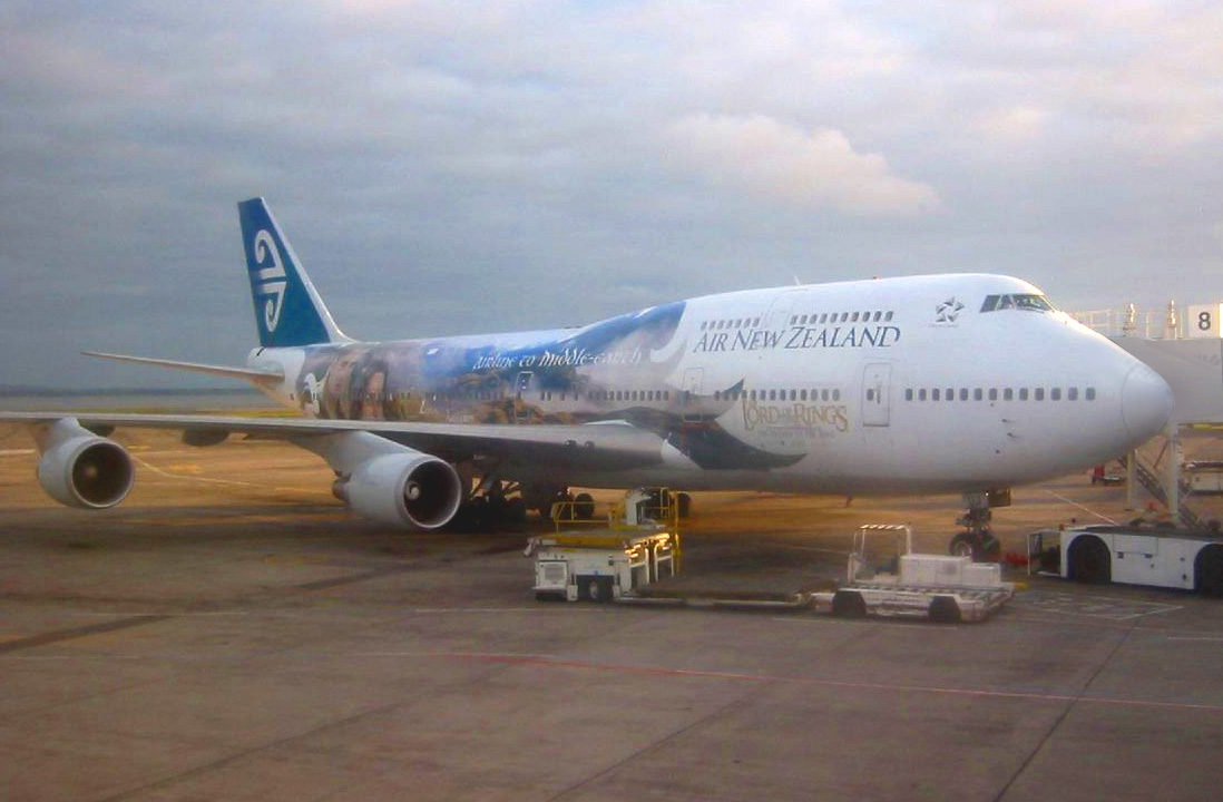 Air_New_Zealand_Lord_of_the_Rings_747-400 Boeing 747 s tématikou Pána prsteňov sa možno zmení na hotel