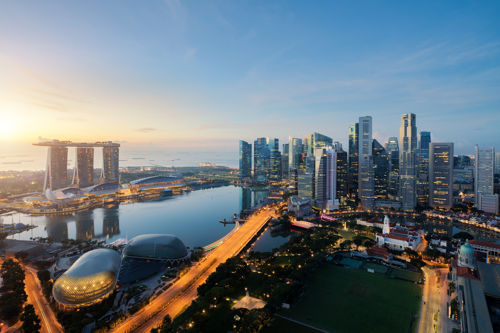 singapur Hongkong a Singapur o mesiac otvoria cestovateľskú bublinu. Singapur chce tiež uvoľniť hranice pre zaočkovaných