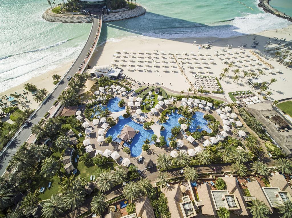 jumeirah-dubaj-plaz PONUKA DŇA: Dubaj v septembri s letenkami, 5*hotelom a polpenziou za 1374€