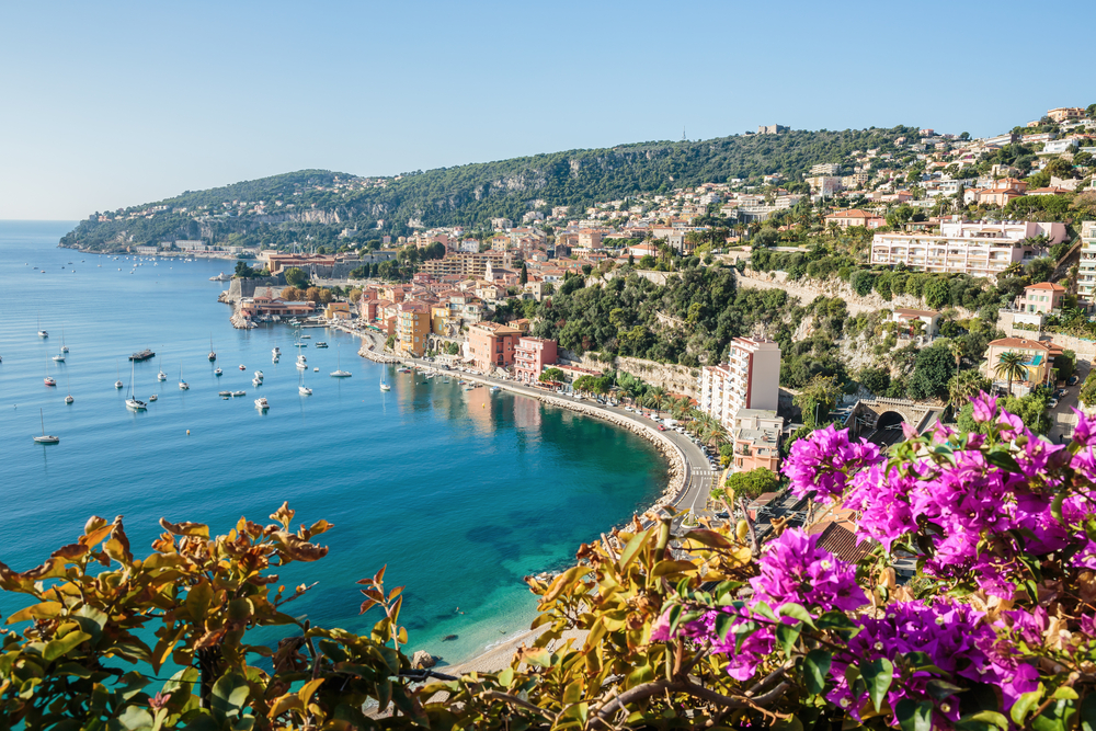Panoramic,View,Of,Cote,D'azur,Near,The,Town,Of,Villefranche-sur-mer Francúzsko zažíva úspešnú letnú sezónu. Chce byť opäť TOP turistickou destináciou