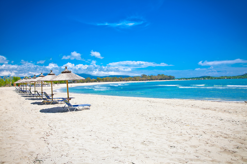 Beautiful,Ammoudia,Sandy,Beach,On,Preveza,,Greece. PONUKA DŇA: grécka Preveza s letenkami, 4*hotelom a all inclusive od 699€