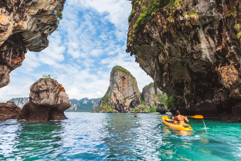 Crystal,Clear,Sea,At,Railay,Beach,-,Krabi,Province,,Thailand 10 dôvodov, prečo milujeme Krabi + návod, ako tam cestovať aj v roku 2022