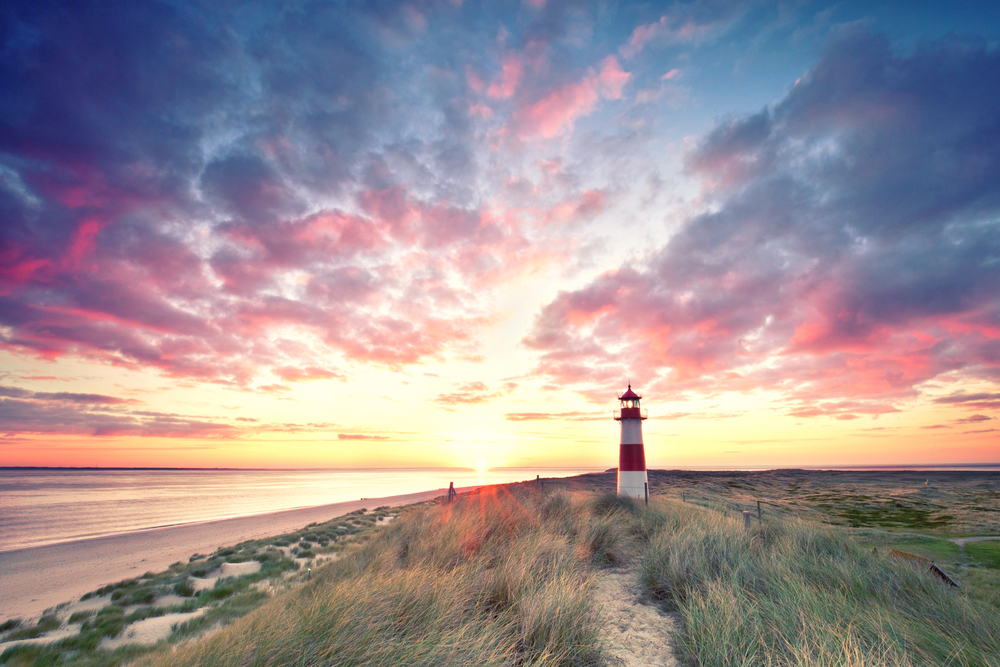 Sunrise,At,Lighthouse,List,East,On,Sylt. sylt majak