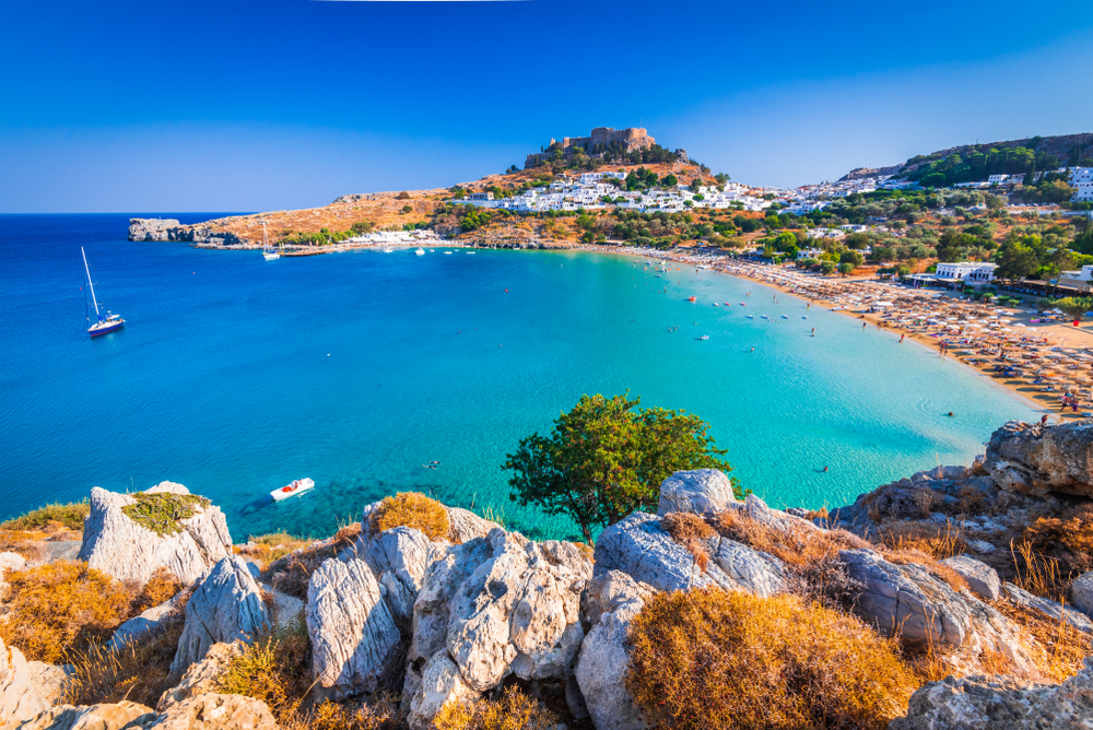 Rhodes,,Greece.,Lindos,Small,Whitewashed,Village,And,The,Acropolis,,Scenery rhodos