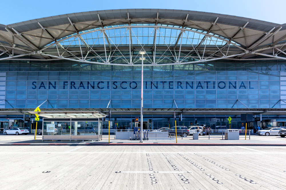 San,Francisco,,California,,Usa,-,April,2,,2018:,Exterior,View Letisko San Francisco opäť ponúka pre cestujúcich možnosť zacvičiť si jógu