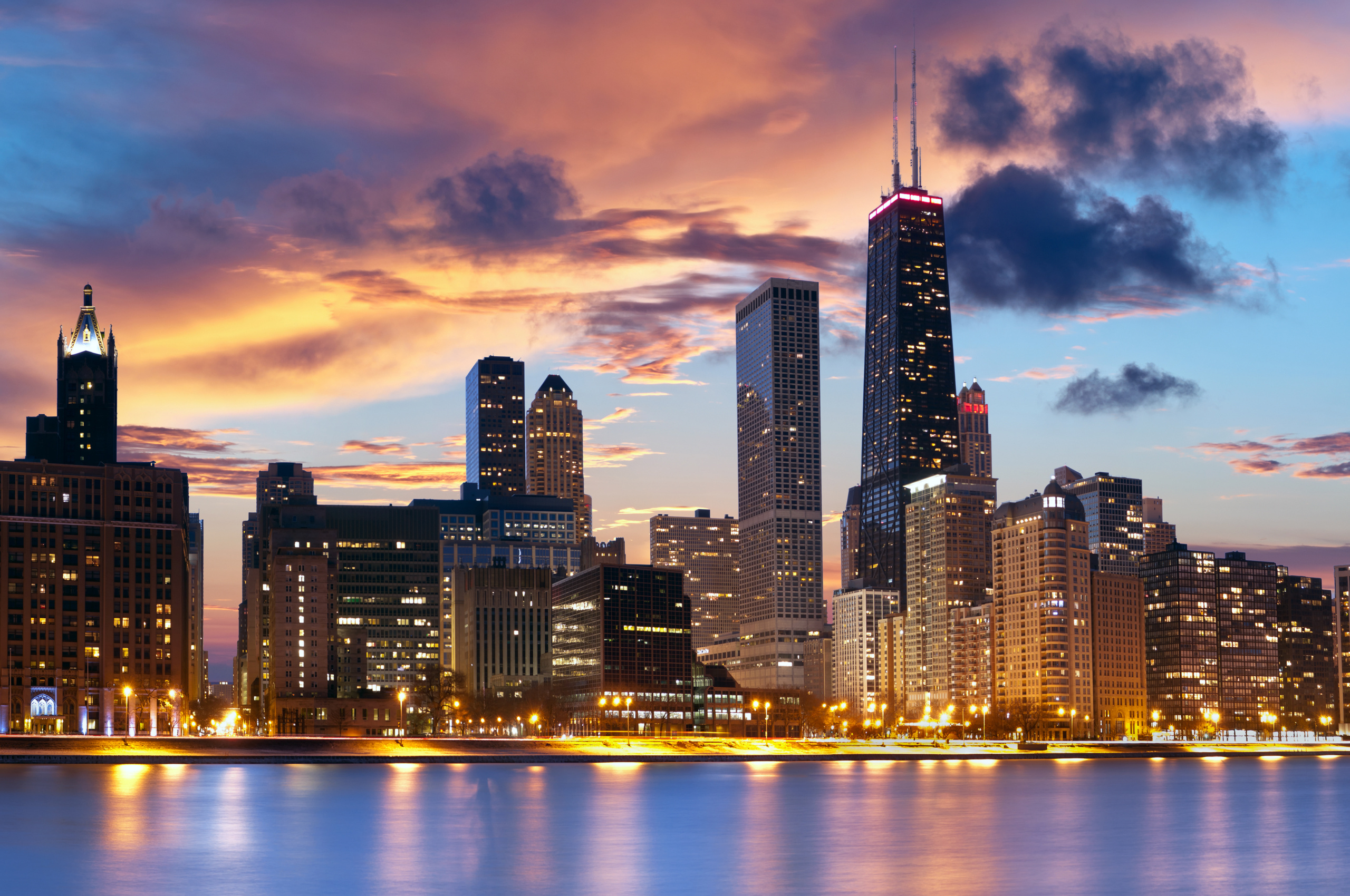 Chicago,Skyline Chicago – veterné mesto plné zelene a úžasnej architektúry je nabité mnohými zaujímavosťami