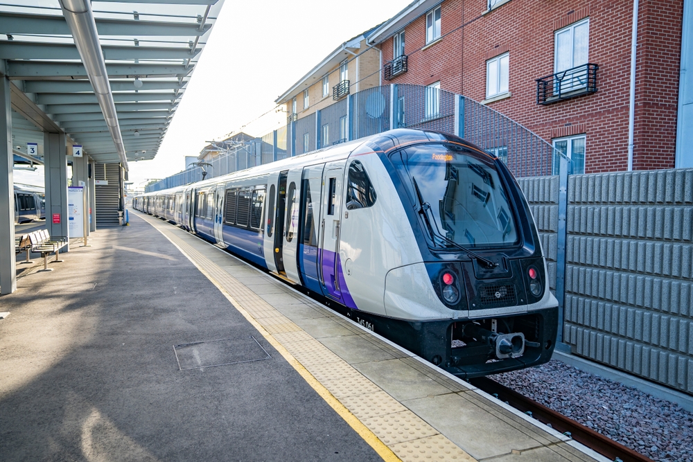 Elizabeth line train londyn