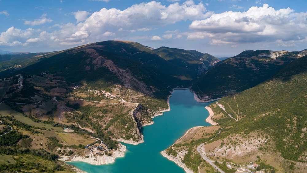 lago di fiastra taliansko