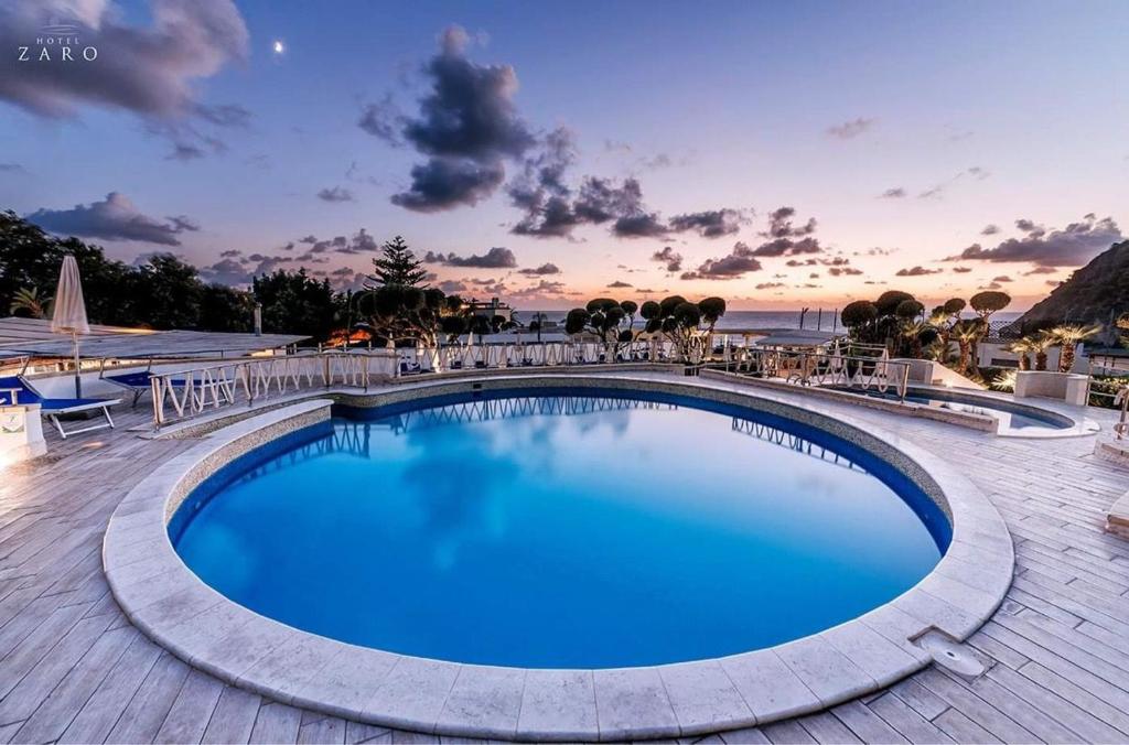 4*Hotel Zaro