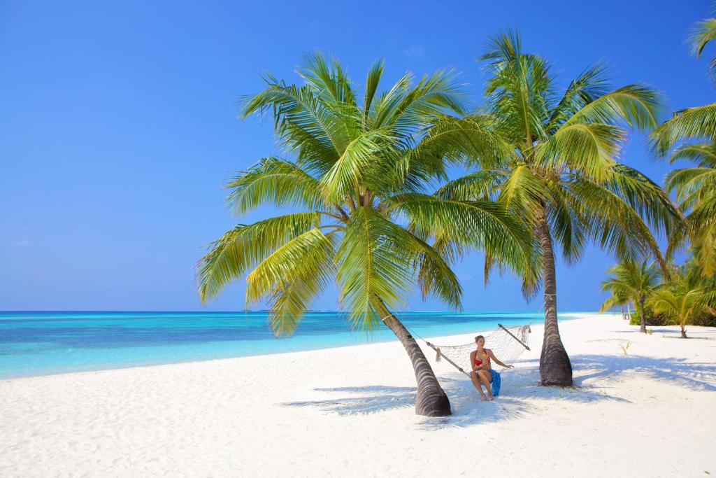 maldivy-plaz PONUKA DŇA: Maldivy s letenkami, krásnym 3*hotelom a raňajkami od 1199€