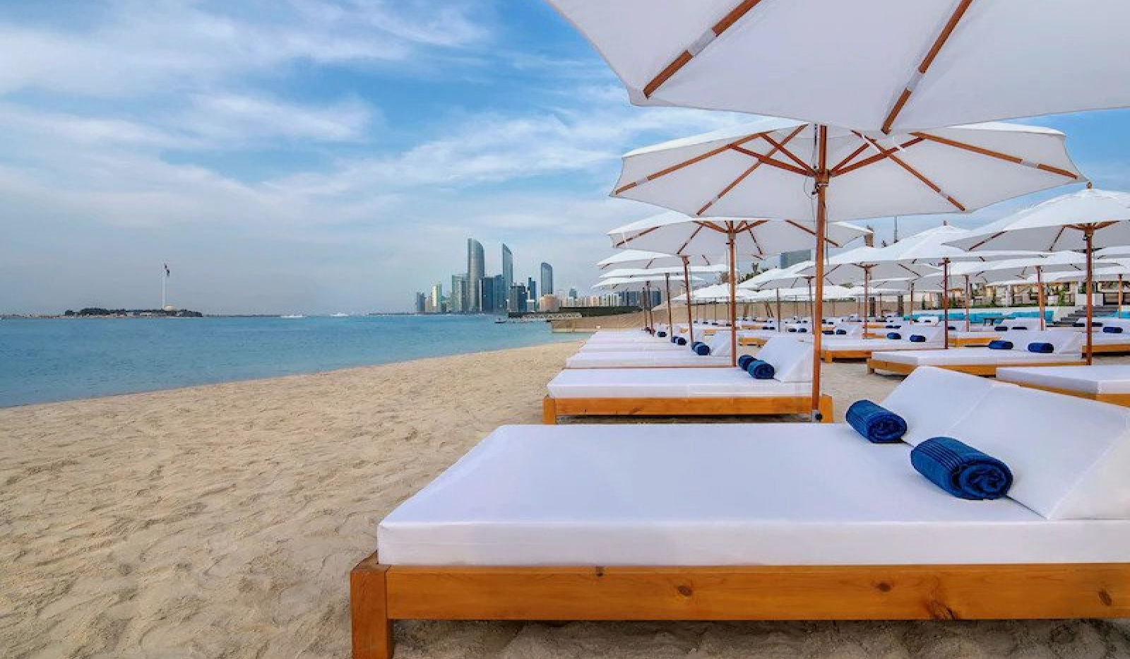 radisson blu abu dhabi (2) 5*Radisson Blu Abu Dhabi Corniche: obrovská pláž a zipline dráha priamo v hoteli