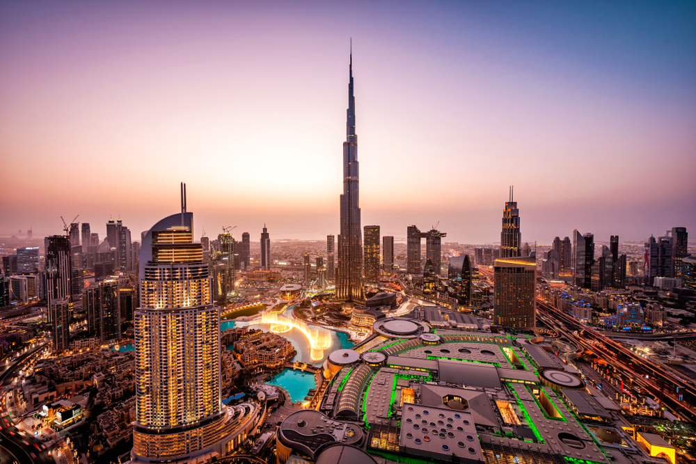 Wow,View,Of,Dubai,Skyline,At,Night.,City,Lights,Popping. burj khalifa
