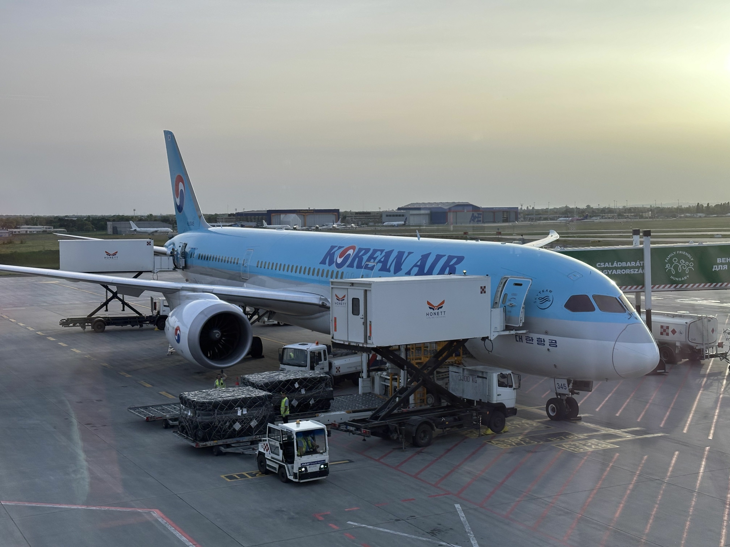 Takto komfortne sa lieta z Budapešti do exotiky Dreamlinerom aeroliniek Korean Air