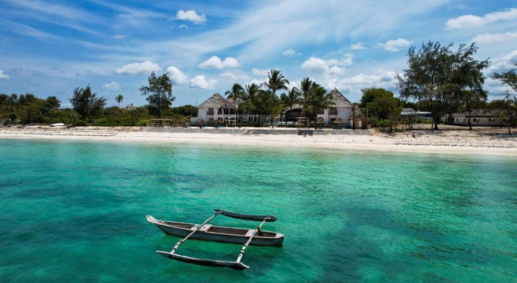 zanzibar-madruga-plaz zanzibar La Madrugada Beach Resort