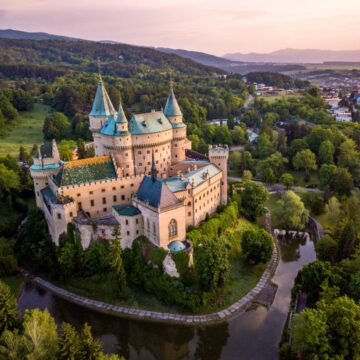 bojnice_zamok_vyhlad PONUKA DŇA: Letný víkend v 4* hoteli Bojnický Vínny Dom od 159€