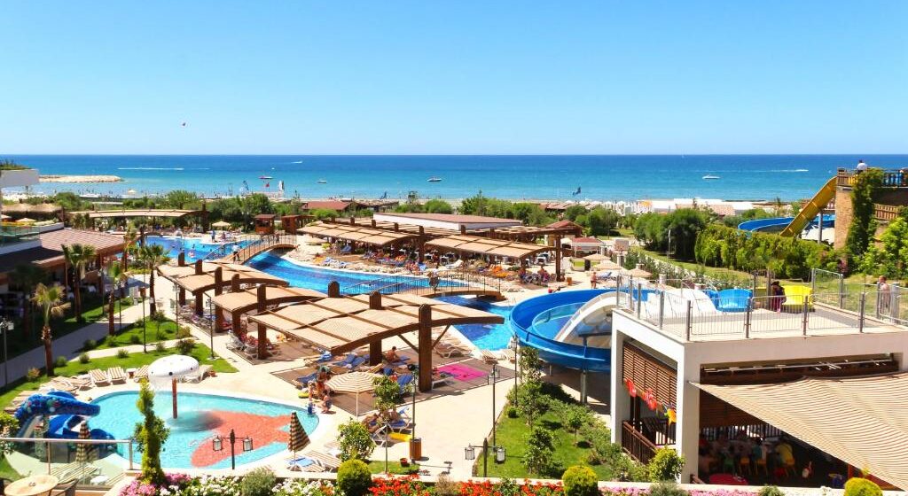 turecko andalya deluxe PONUKA DŇA: Ultra all inclusive s letenkami a 5* hotelom od 1205€