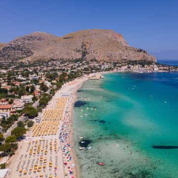 Aerial,Photo,Of,Mondello,Beach,In,Sicily,,Palermo Last minute letenky do Palerma: priame lety od 35€!