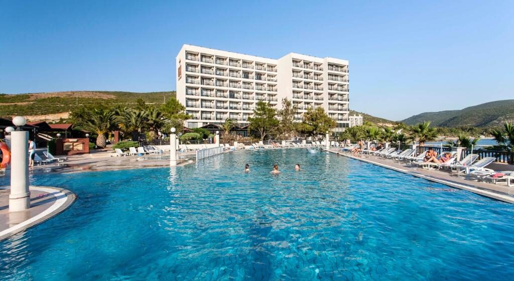 turecko tusan bazen PONUKA DŇA: All inclusive Turecko s letenkami a 5* hotelom od 409€