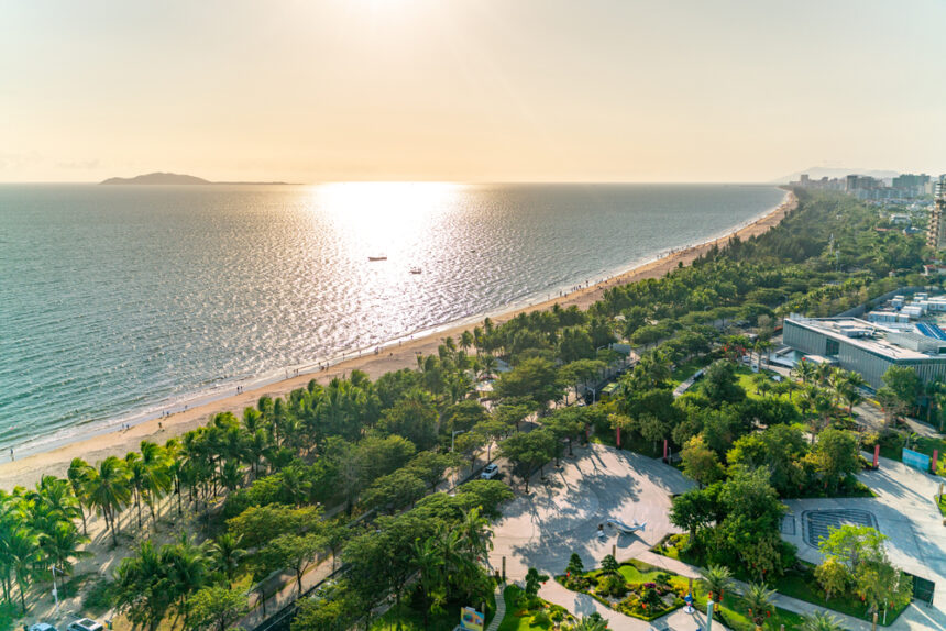 The,Amazing,View,Of,Sanya,Beach,On,Hainan,,China sanya