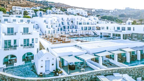 mykonos manoul PONUKA DŇA: Mykonos s letenkami a 4* hotelom priamo pri pláži od 519€