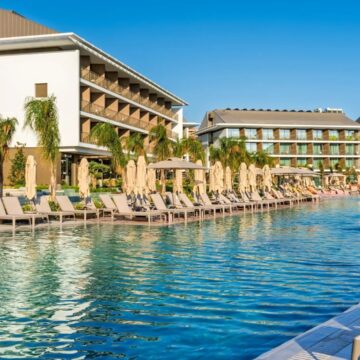 outdoor-pools-4-ezgif.com-webp-to-jpg-converter NOVINKA: 5* Turecko v novom hoteli s all inclusive a odletom z Bratislavy od 1033€